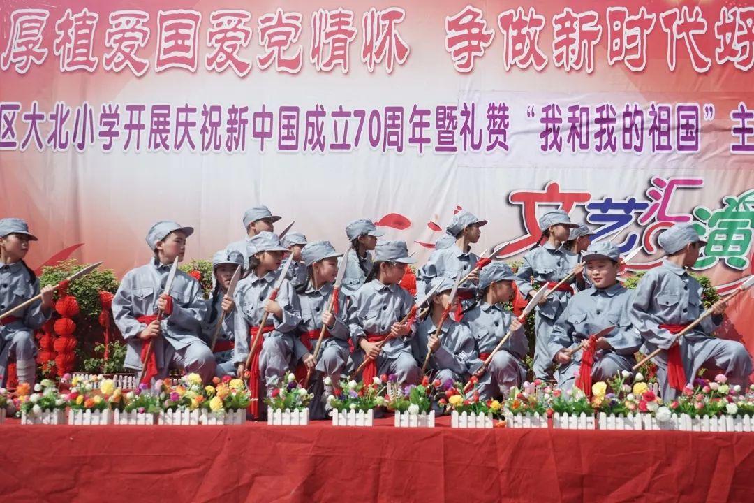 下班了还要不要回工作消息？游戏画面